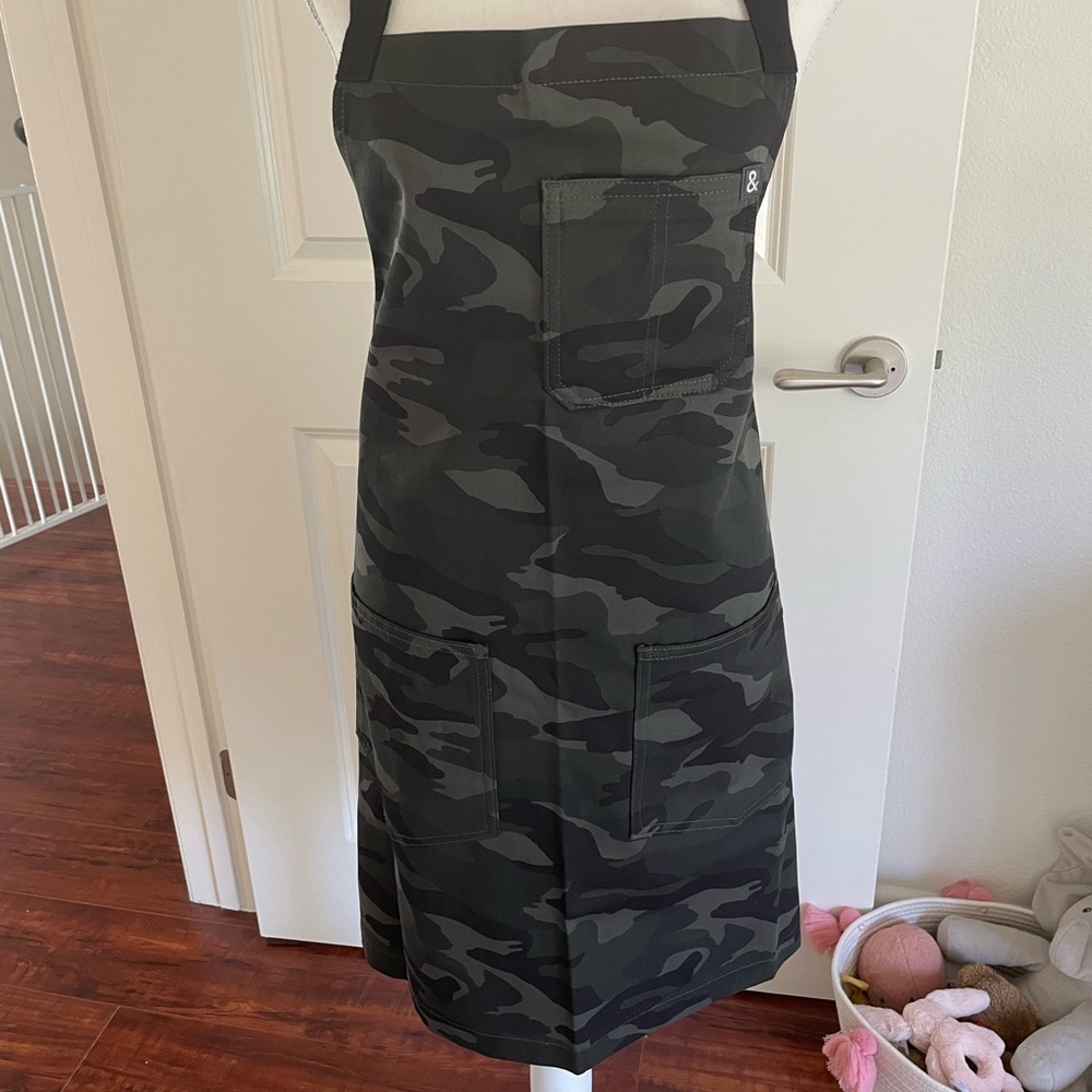 Hedley & Bennet Apron